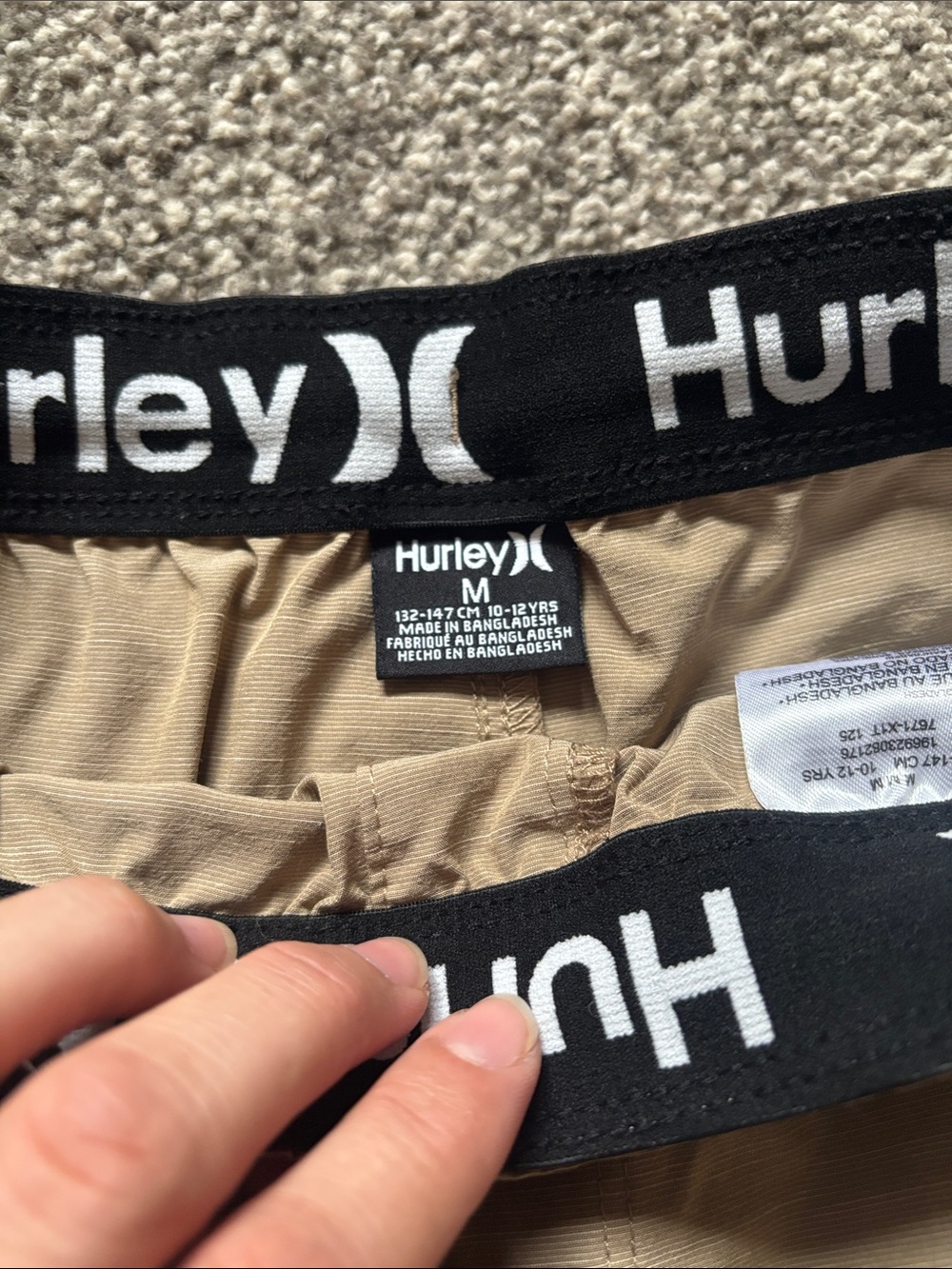 Boys Shorts Hurley and DKNY size 10-12 - Picture 7 of 8